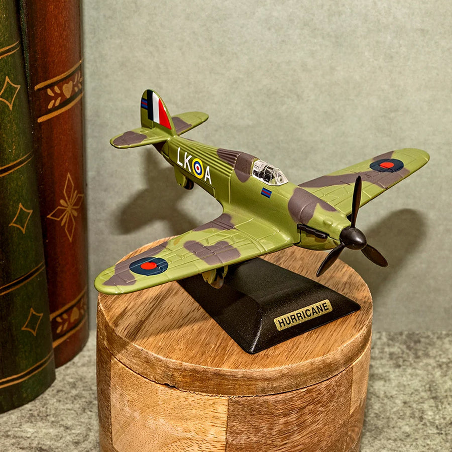 Motormax RAF Hawker Hurricane 1:100 Scale Diecast Model Aircraft