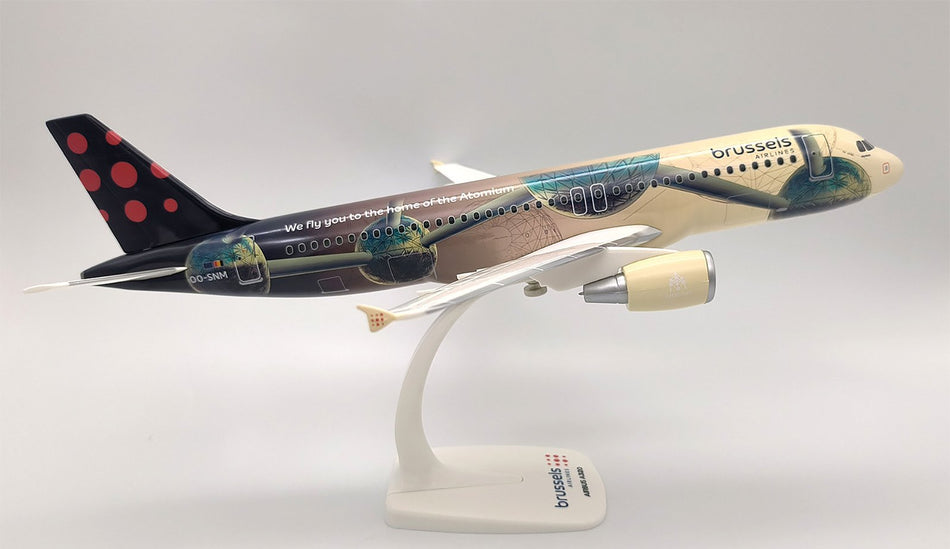 PPC Holland Brussels Airlines Airbus A320 Atomium Livery 1:100 Plastic Model Aircraft