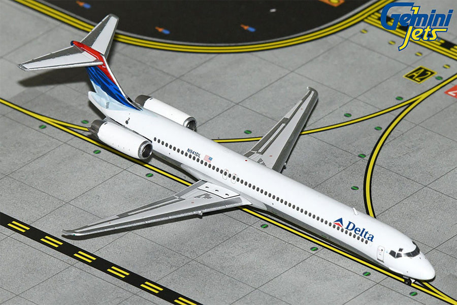 Gemini Jets Delta Airlines MD-88 Colours In Motion 1/400 Diecast Model Aircraft - GJDAL1123
