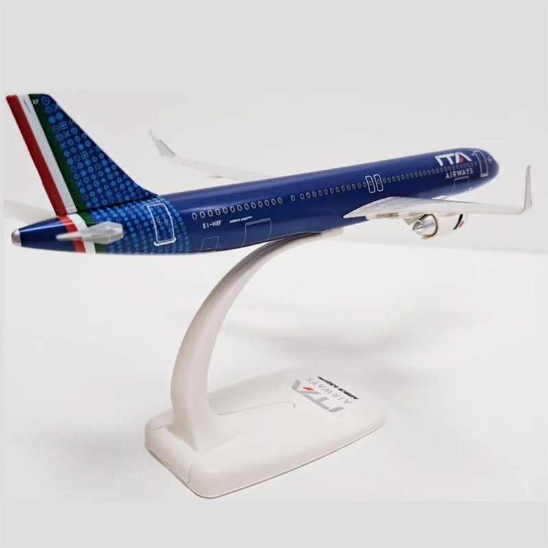 PPC ITA Airways Airbus A321 Neo 1:200 Plastic Model Aircraft - PP-225018