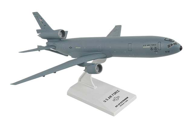 Skymarks USAF KC-10 Extender McGuire AFB 1:200 Plastic Model Aircraft - SKR534