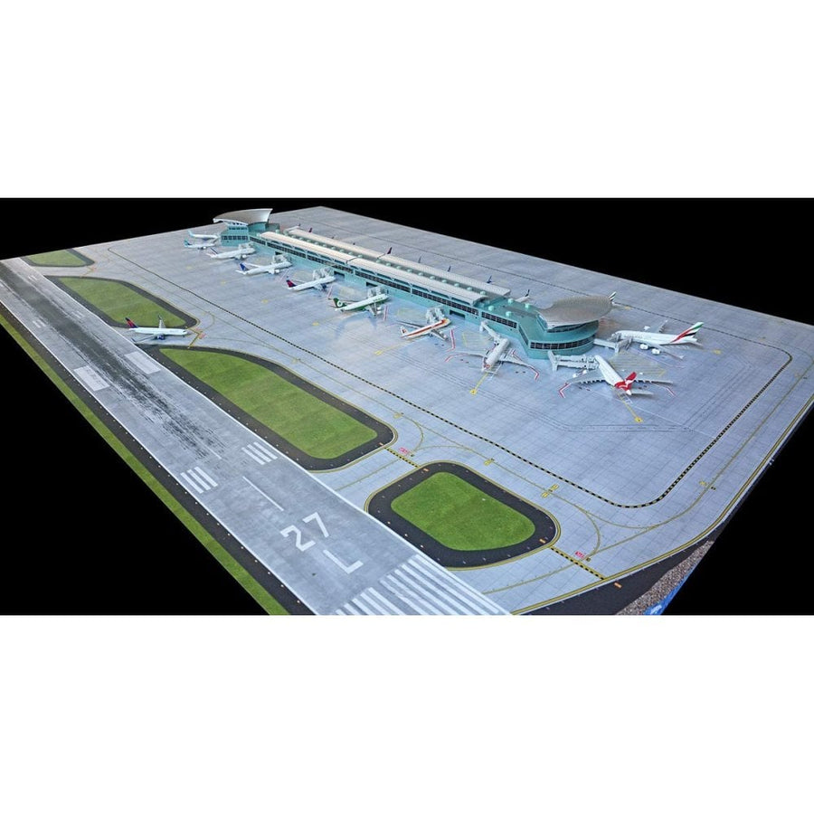 Gemini Jets Airport Terminal for 22 Aircraft 1:400 Diecast Accessory