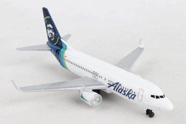 Daron Alaska Airlines Boeing 737 Diecast Model Aircraft Airport Playset