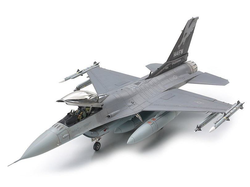 Tamiya F-16C [Block 25/32] Fighting Falcon ANG 1:48 Plastic Kit