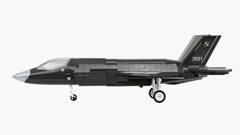 Cobi F-35A Lightning II “HUSARZ” Brick Model Kit - 605 pieces - Scale 1/48 - (5904)