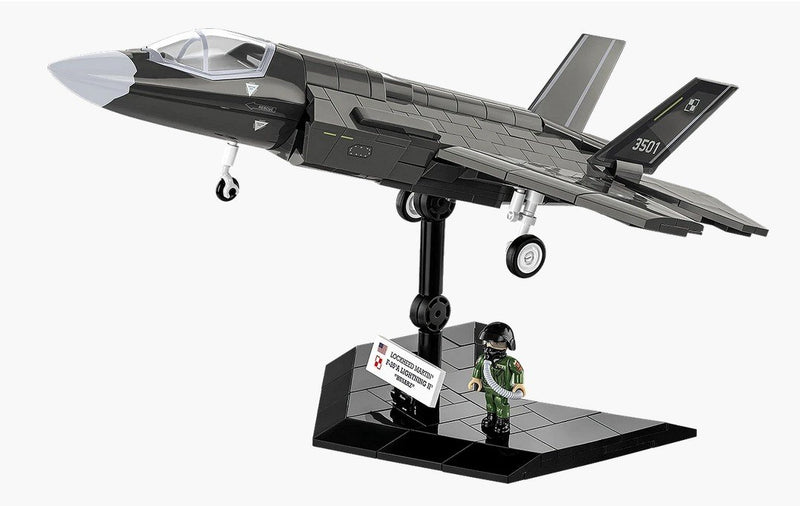 Cobi F-35A Lightning II “HUSARZ” Brick Model Kit - 605 pieces - Scale 1/48 - (5904)