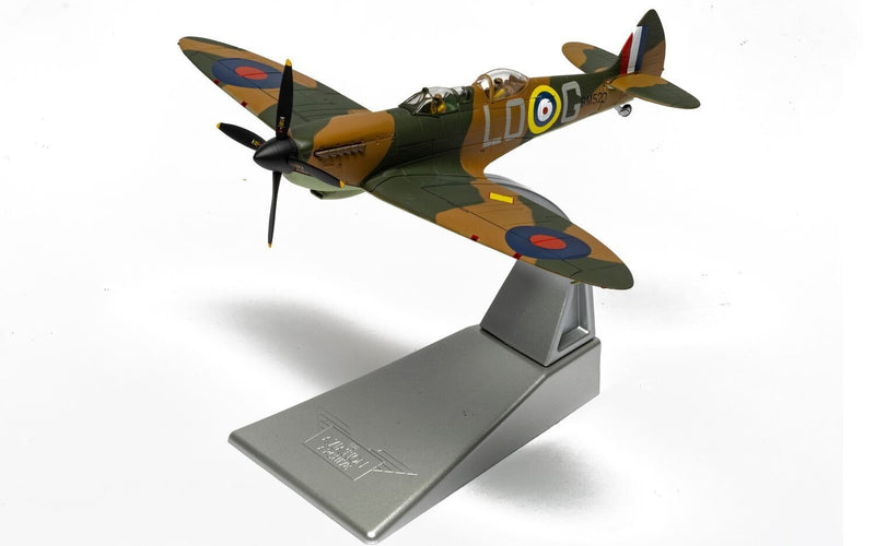 Corgi Supermarine Spitfire T9 - SM520 - Goodwood Aerodrome Diecast Scale Model - 1/72 - AA29203