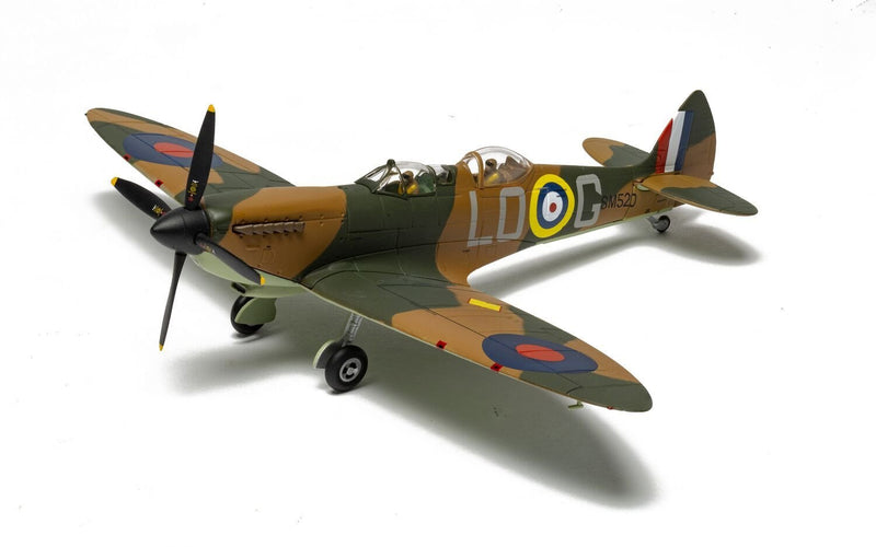 Corgi Supermarine Spitfire T9 - SM520 - Goodwood Aerodrome Diecast Scale Model - 1/72 - AA29203