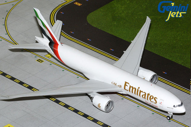 Gemini Jets Emirates Boeing 777-200LRF 1:200 Diecast Model Aircraft A6-EVH - G2UAE1475