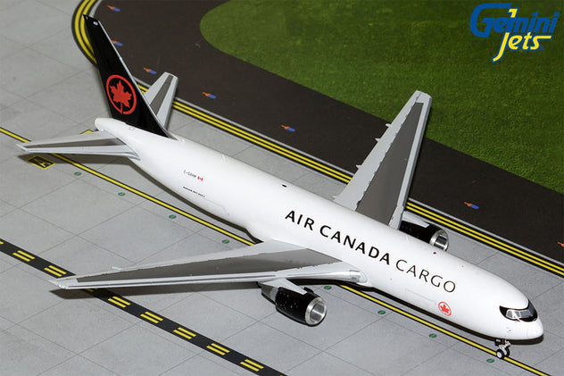 Gemini Jets Air Canada Cargo Boeing 767-300ERF 1:200 Diecast Model Aircraft - C-GXHM G2ACA1269