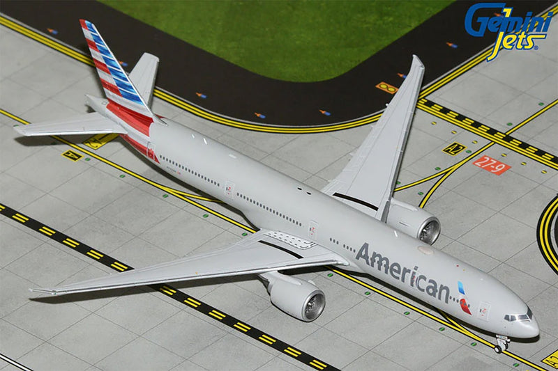 Gemini Jets American Airlines Boeing 777-300ER Diecast - N722AN- 1/400 - GJAAL2303