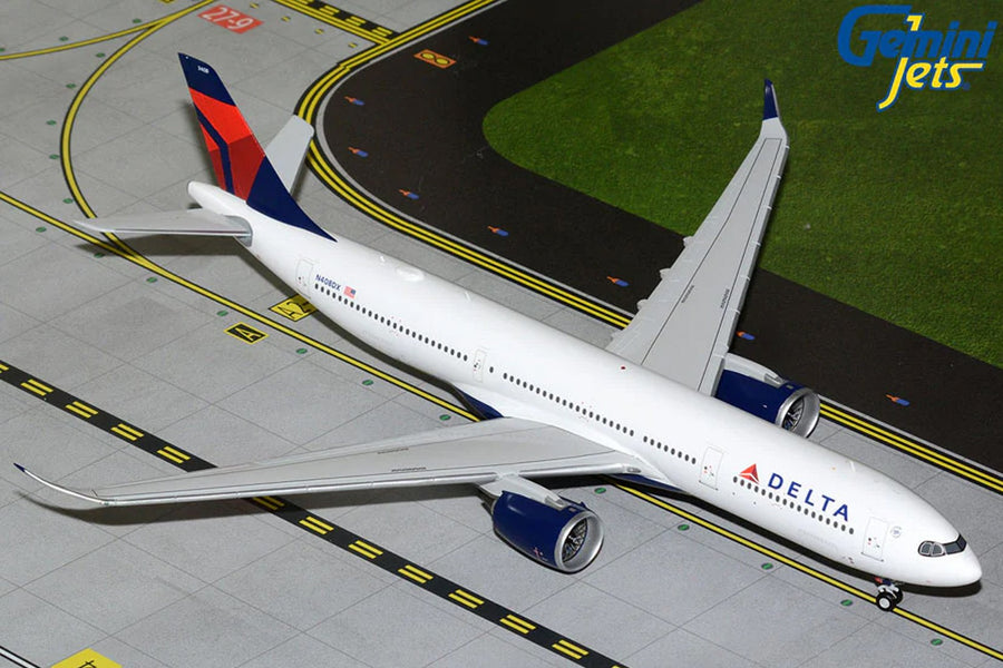 Gemini Jets Delta Airbus A330-900 1:200 Diecast Model Aircraft - N408DX - G2DAL1437
