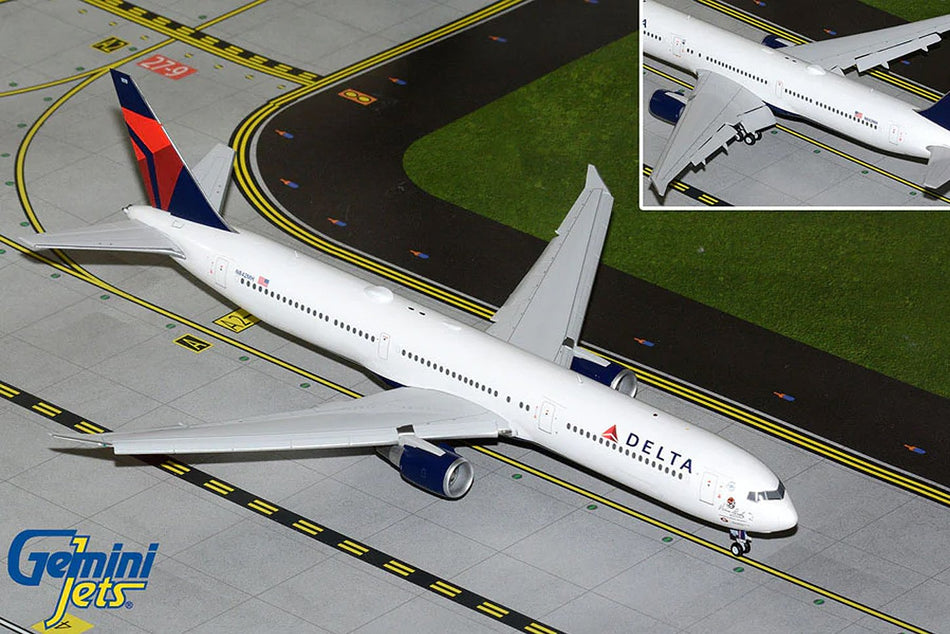 Gemini Jets Delta Airbus Boeing 767-400ER Flaps Down "Vince Dooley" Livery Diecast - N842MH - 1/200 - G2DAL1444F