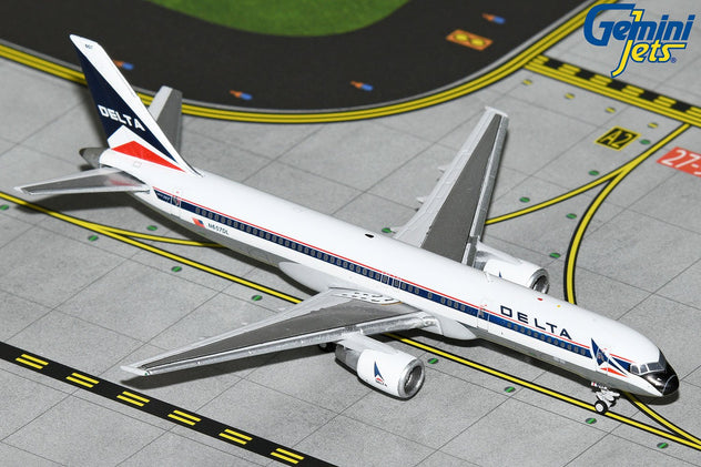 Gemini Jets Delta Air Lines 757-200 Widget Livery 1:400 Diecast Aircraft - N607DL - GJDAL2235