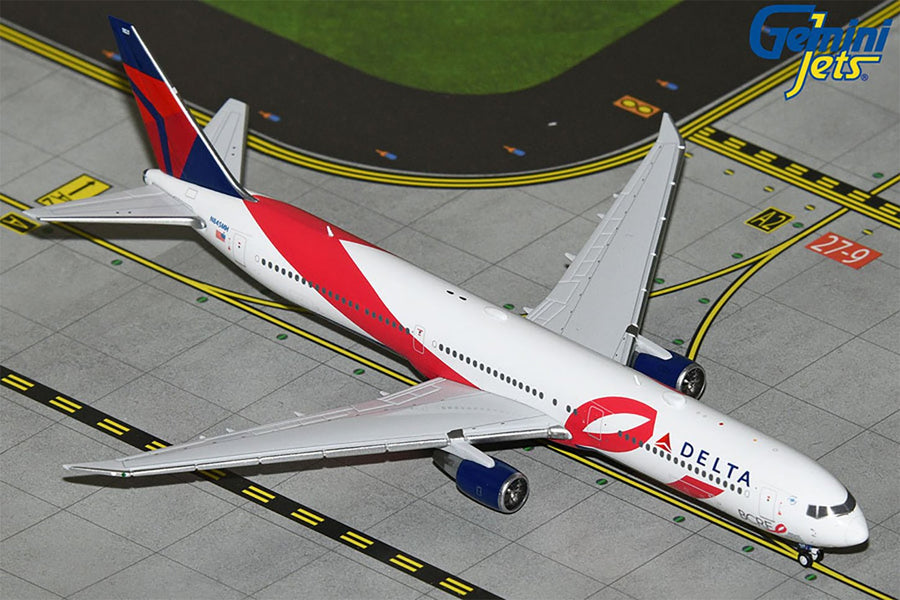 Gemini Jets Delta Airlines 767-400ER Pink 1:400 Diecast Model Aircraft - N845MH - GJDAL2154