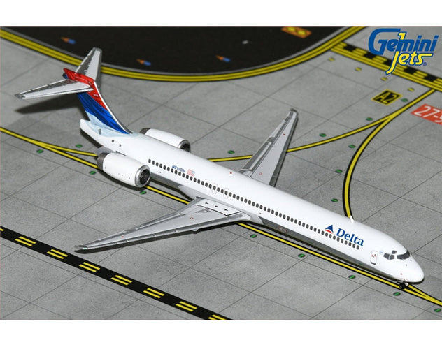 Gemini Jets Delta Air Lines MD-90 Colours In Motion 1:400 Diecast Model Aircraft - GJDAL1417