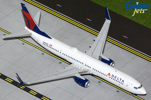 Gemini Jets Delta Boeing 737-900ER 1:200 Diecast Model Aircraft - N856DN - G2DAL1115