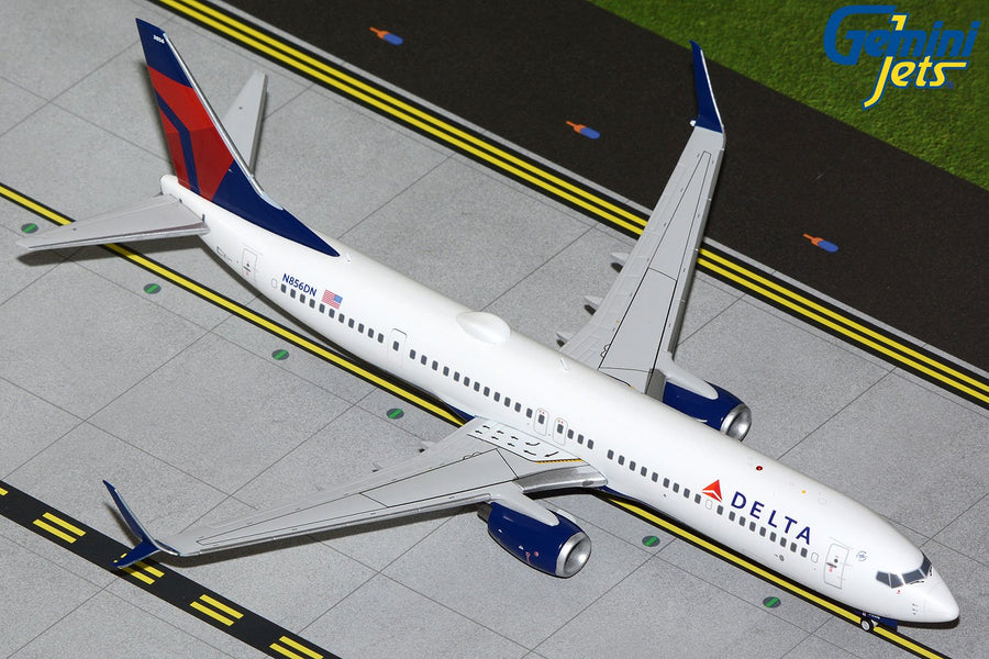 Gemini Jets Delta Boeing 737-900ER 1:200 Diecast Model Aircraft - N856DN - G2DAL1115
