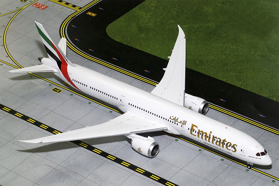 Gemini Jets Emirates Boeing 787-10 Dreamliner Diecast - 1/200 - G2UAE740
