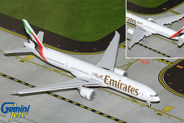 Gemini Jets Emirates Boeing 777-300ER Flaps Down 1/400 Diecast Model Aircraft - A6-EQH - GJUAE2318F