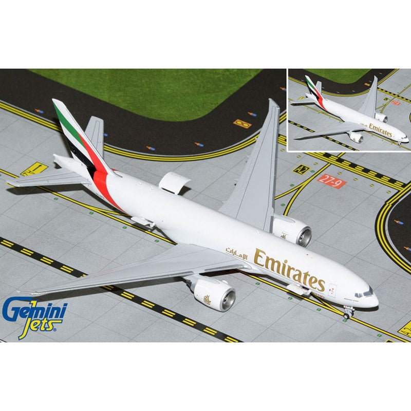 Gemini Jets Emirates Sky Cargo Boeing 777-200LRF Interactive Diecast - A6-EFG - 1/400 - GJUAE2144
