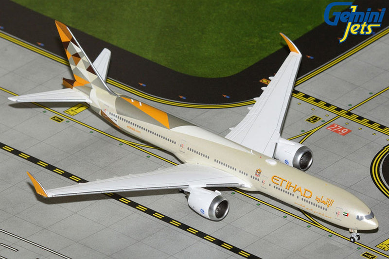 Gemini Jets Etihad Airways Boeing 777-9 Diecast - A6-FAA - 1/400 - GJETD2277