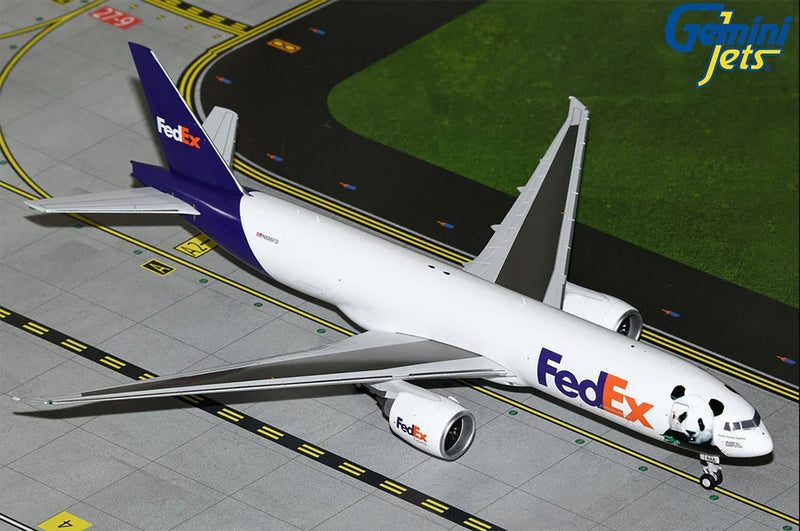 Gemini Jets Fed-Ex B777-200LRF - FedEx Panda Livery Diecast - N886FD  - 1/200 - G2FDX1299