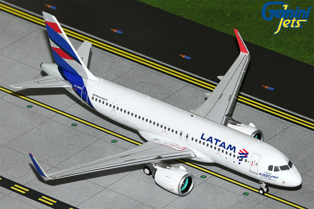 Gemini Jets Latam Airlines Airbus A320 Neo 1/200 Diecast Model Aircraft - CC-BHG - G2LAN1313