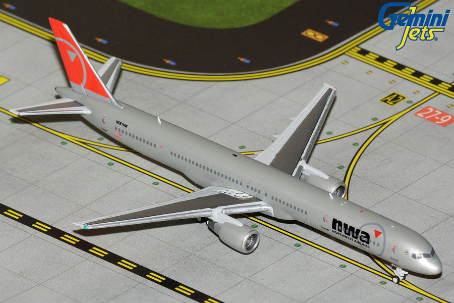 Gemini Jets Northwest Orient Boeing 757-300 1:400 Diecast Model Aircraft - N587NW - GJNWA2366