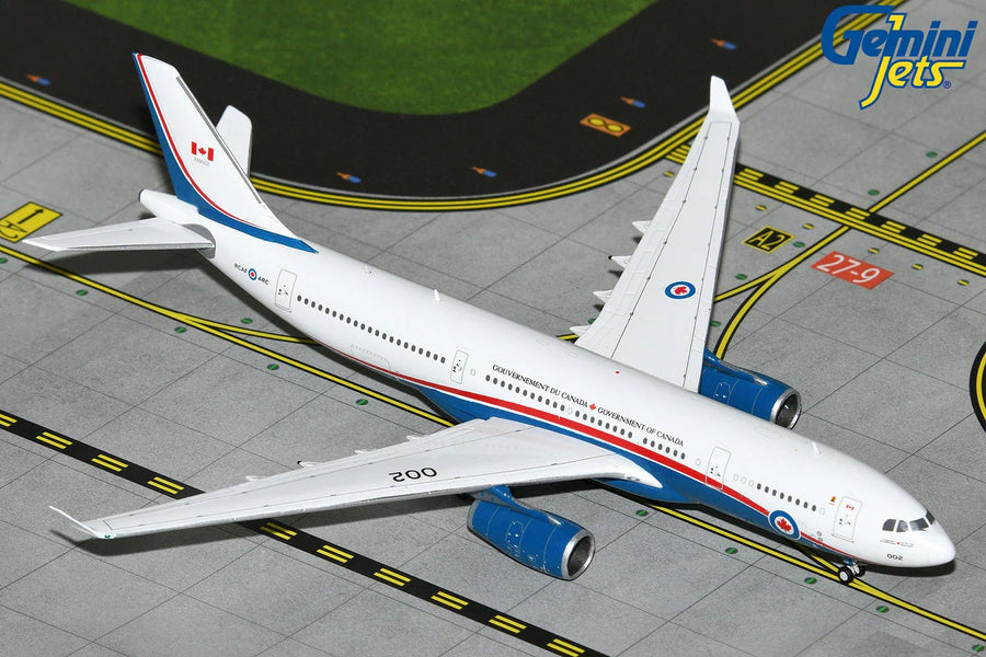 Gemini Jets RCAF CC-330 Husky 1:400 Diecast Model Aircraft - GMCAF141