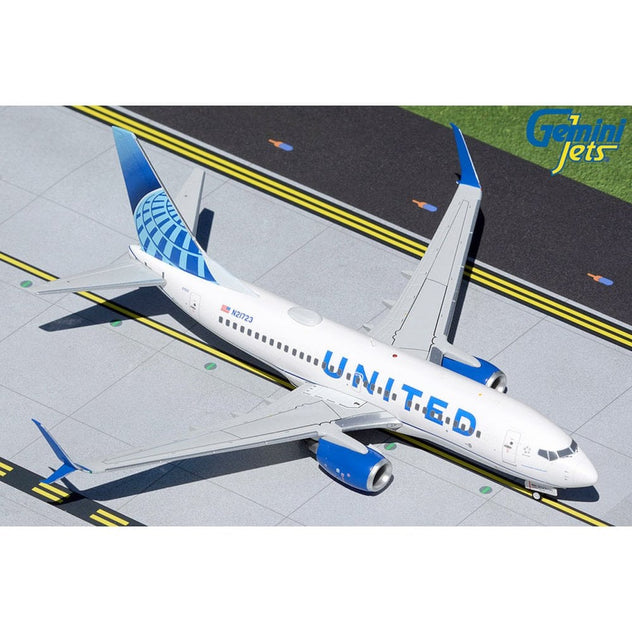 Gemini Jets United Airlines Boeing 737-700 1/200 Diecast Model Aircraft - N21723 - G2UAL1014F