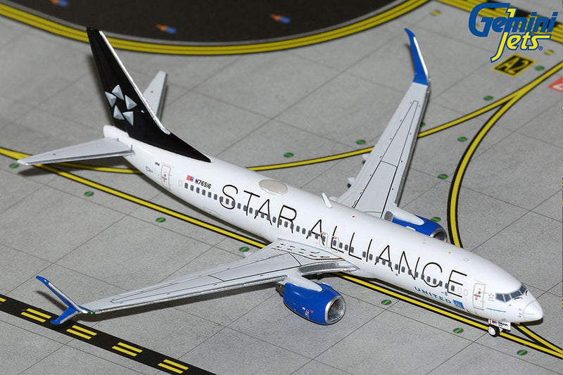 Gemini Jets United Airlines Boeing 737-800W Star Alliance Livery Diecast - N76516 - 1/400 - GJUAL2312