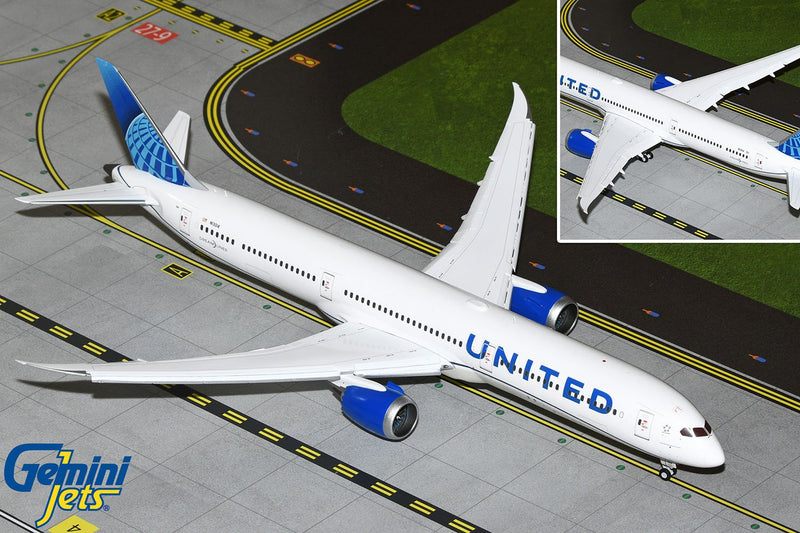Gemini Jets United Airlines Boeing 787-10 Flaps Down Diecast - N13014 - 1/200 - G2UAL1259F