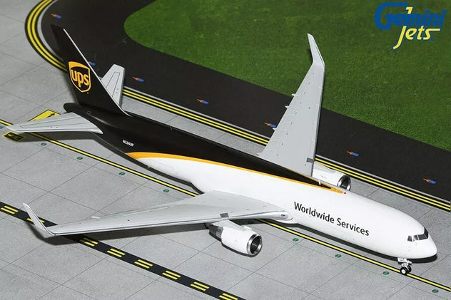 Gemini Jets UPS Boeing 767-300ERF N324UP 1:200 Diecast Model Aircraft - G2UPS1276