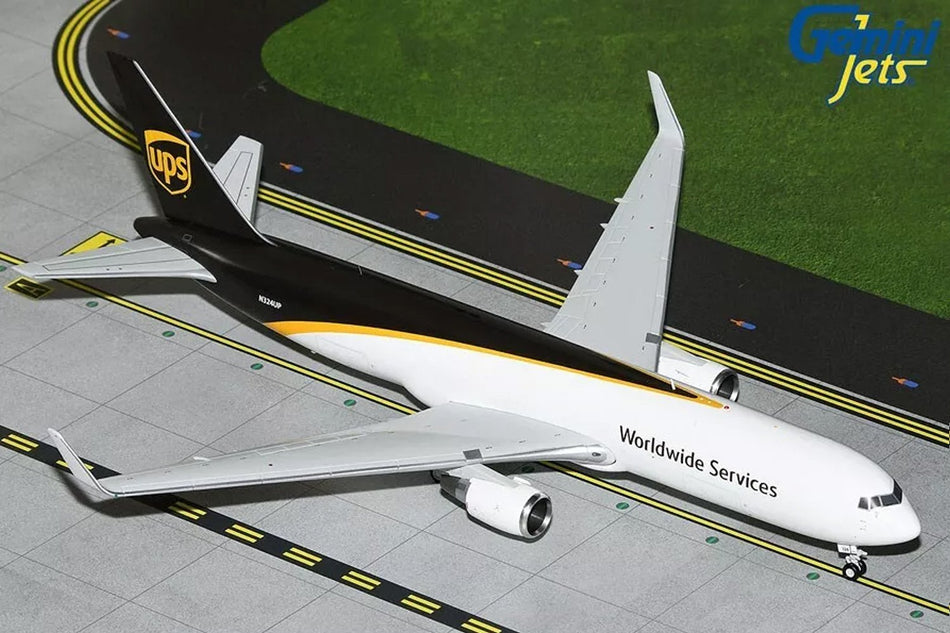 Gemini Jets UPS B767-300ERF Diecast - N324UP - 1/200 - G2UPS1276