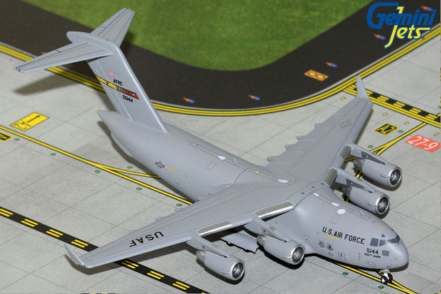 Gemini Jets USAF C-17A Globemaster III March AFB 05-5144 1/400 Diecast Model Aircraft GMUSA148