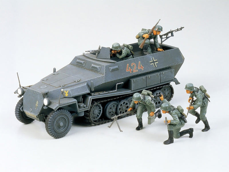 Tamiya 35020 German Hanomag Sd.Kfz. 251/1 1:35 Scale Plastic Model Kit
