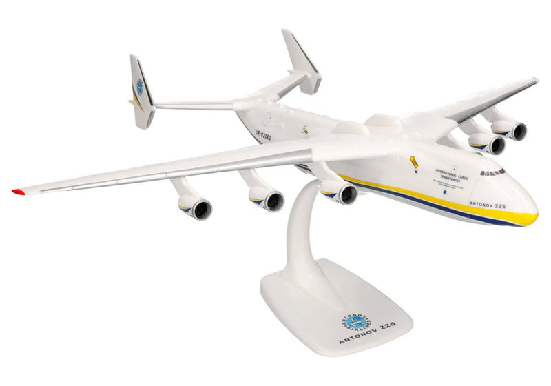 Herpa Air New Zealand Boeing 777-300ER Plastic Model - ZK-OKQ - 1/200