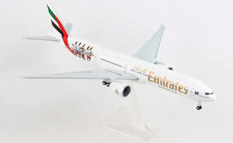 Herpa Emirates Boeing 777-300ER "Hamburger SV" Livery Plastic Model - A6-EPS - 1/200