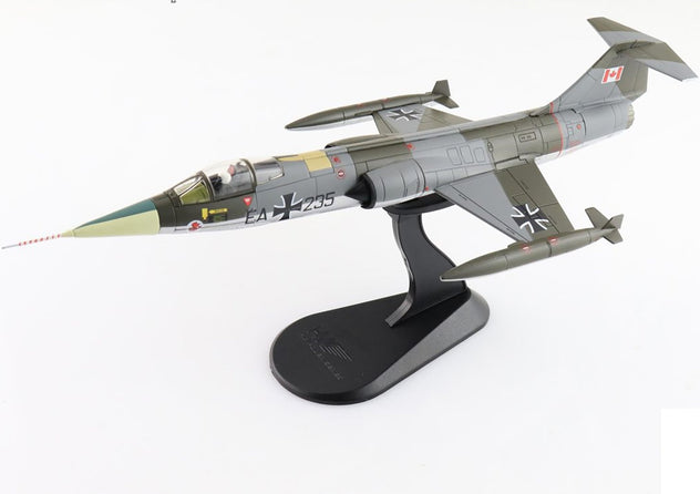 Hobby Master HA1075 Lockheed RF-104G Starfighter Luftwaffe 1966 1/72 Diecast Model Aircraft