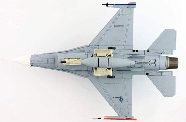 Hobby Master F-16B Fighting Falcon "Top Gun" 04 1/72 Diecast Model Aircraft HA38017