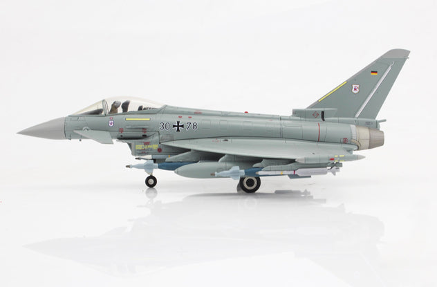 Hobbymaster HA6727 Tornado GR.4 ZA554 RAF 100 Years 1/72 Diecast Model Aircraft