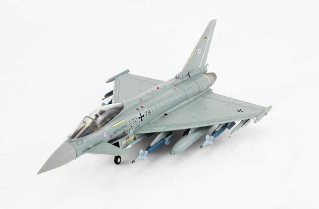 Hobbymaster HA6727 Tornado GR.4 ZA554 RAF 100 Years 1/72 Diecast Model Aircraft
