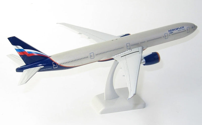Hogan Boeing 777-300ER Aeroflot Plastic Model - Scale 1:200