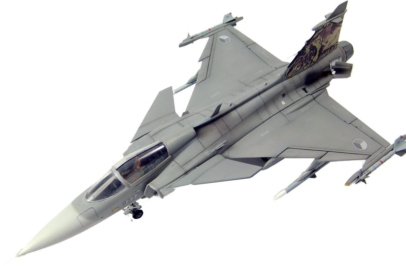 Italeri JAS 39 Gripen 1:72 Plastic Kit