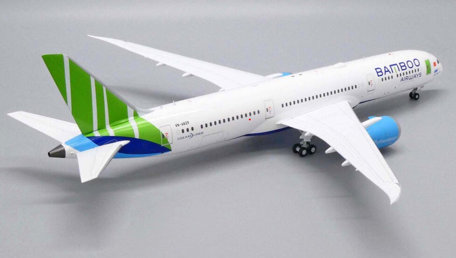 JC Wings Bamboo Airways Boeing 787-9 Dreamliner VN-A829 1:200 Diecast Model Aircraft