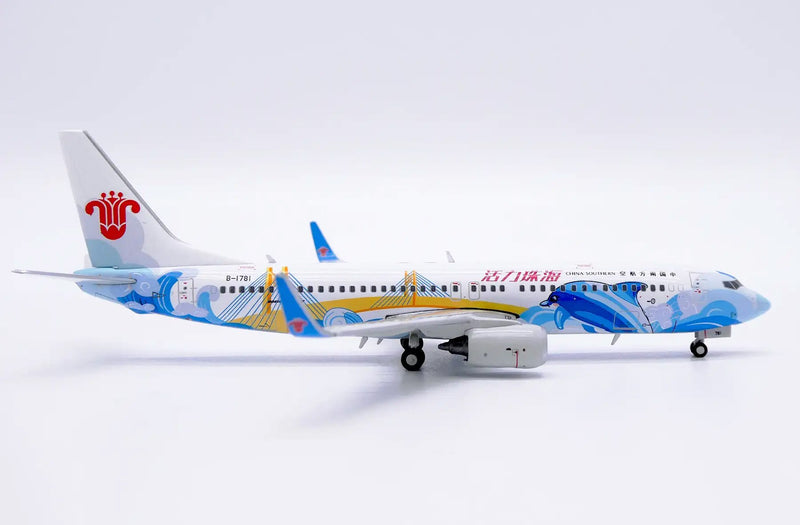 JC Wings China Southern Boeing 737-800 Diecast "Energetic Zhuhai" Diecast - B-1781- 1:400 - XX40078