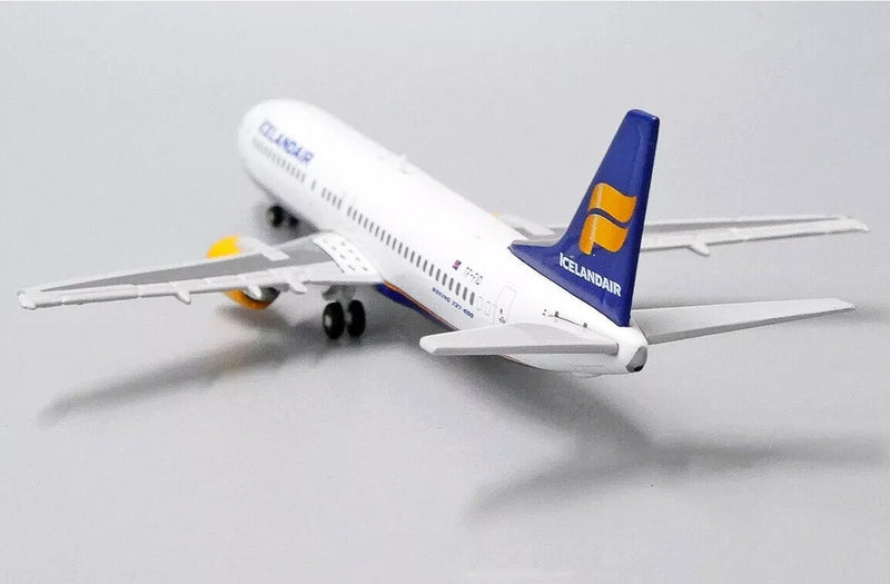JC Wings Icelandair Boeing 737-400 with Antenna - TF-FID - Diecast - 1/400 - JC4238