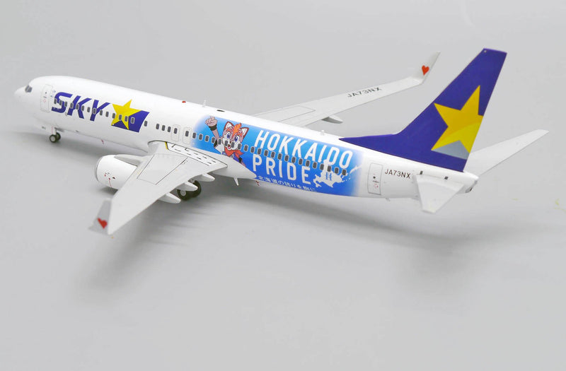 JC Wings Skymark Airlines Boeing 737-800 "Hokkaido Pride" Diecast Model - JA73NX - 1/200