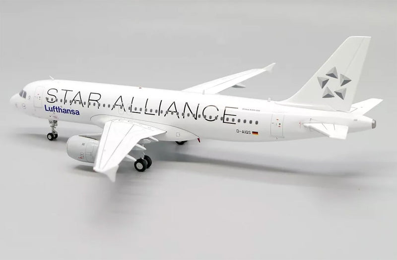 JC Wings Star Alliance Lufthansa A320 Diecast Model - D-AIQS - 1/200